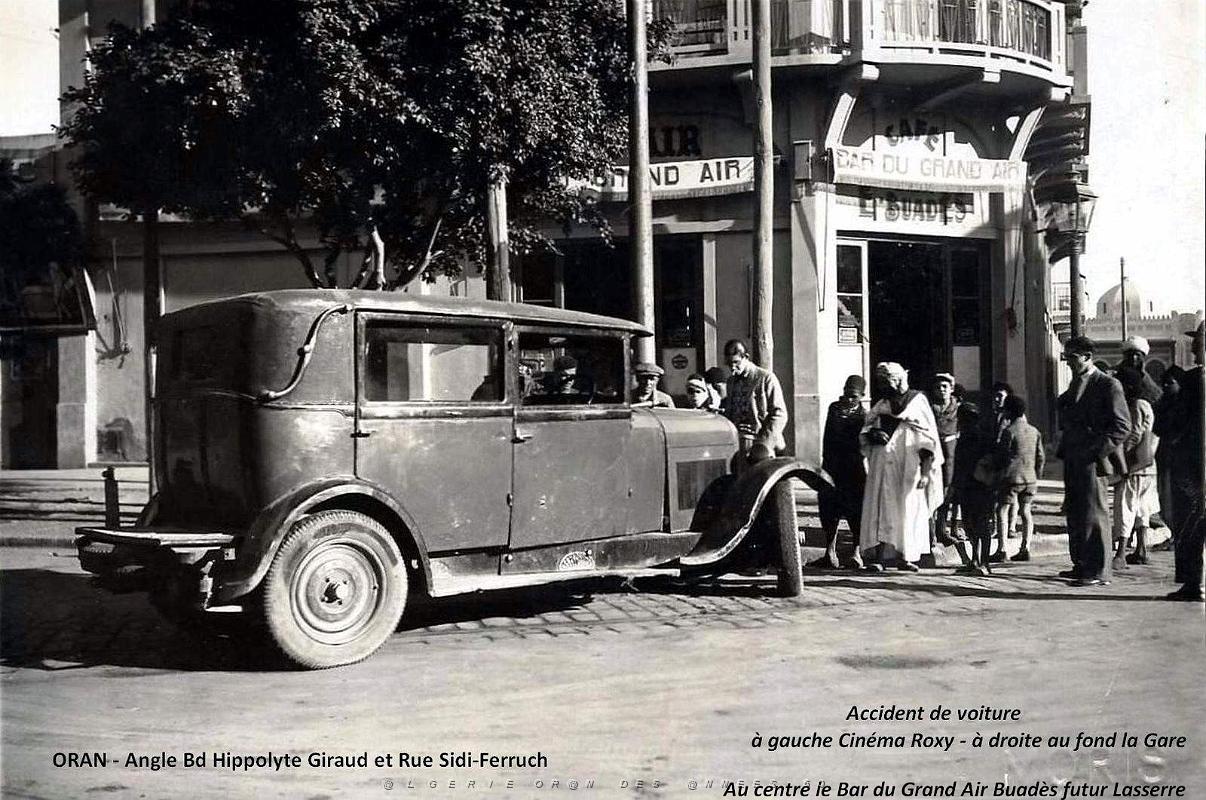 1227- Oran - Angle Bd Hippolyte Giraud et rue Sidi-Ferruch .jpg